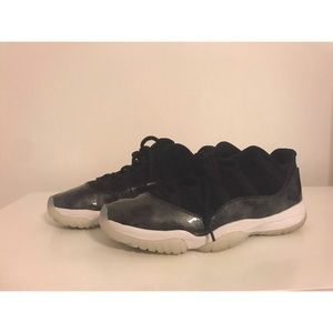 Jordan 11 Low Barons